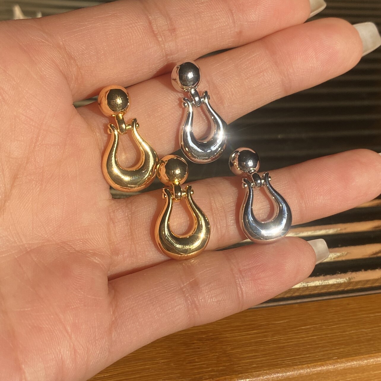 辣椒派新品 经典马蹄扣耳钉 925银针 立体铸造 通勤简约高级感