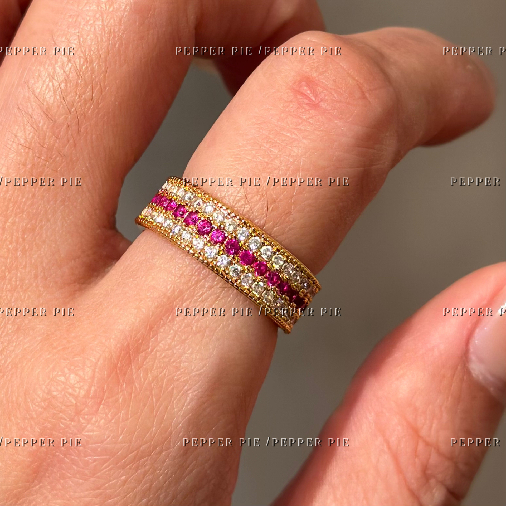 辣椒派 秋冬红刚玉排钻戒指女 满钻轻奢高级感宫廷指环老铺同款