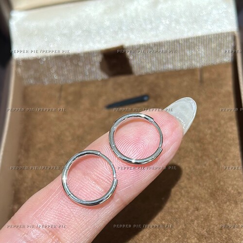 辣椒派 露思同款医用316L不锈钢细耳圈女 迷你免摘素圈通用通勤