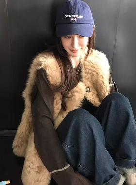 2025冬新款多巴胺外穿加厚保暖年轻爆款马甲仿羊羔毛皮草外套气质