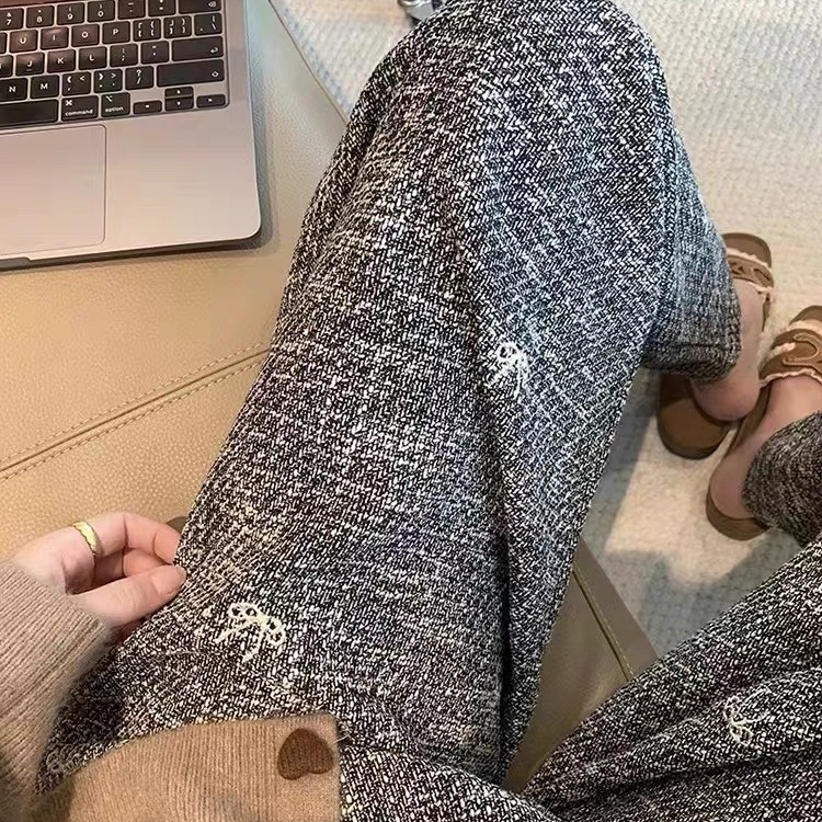 刺绣宽松显瘦直筒窄版休闲长裤子