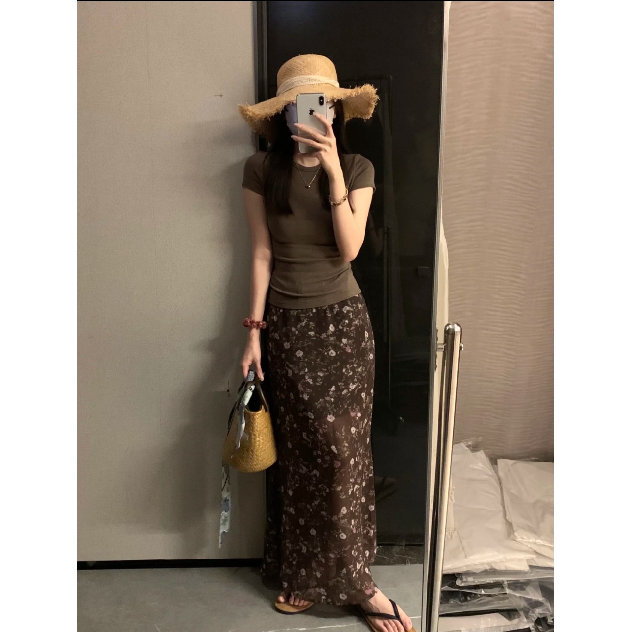 小众简约上衣咖色正肩短袖T恤女夏季碎花半身裙长裙度假风两件套
