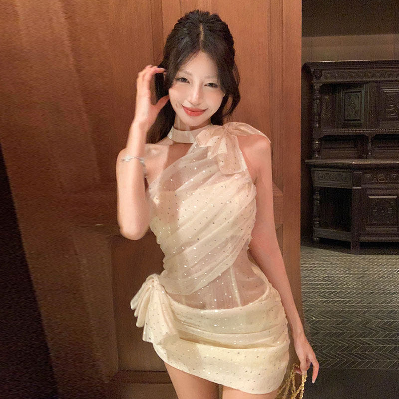 法式纯欲风网纱斜肩挂脖连衣裙女夏季高级性感晚礼服收腰包臀裙子