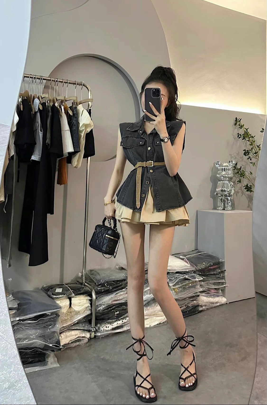 早夏季套装女高级感复古牛仔单排扣束腰无袖上衣+蓬蓬裙裤两件套