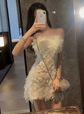 法式重工蕾丝白色连衣裙女夏纯欲风设计感小众超仙流苏羽毛吊带裙