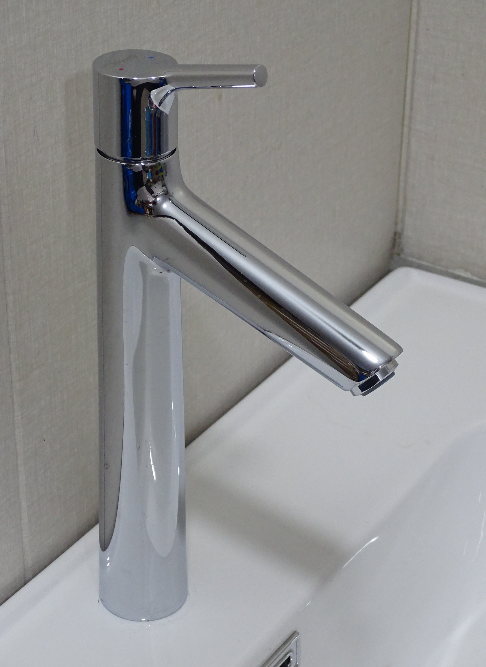 德国进口未使用 有划痕磕碰 单把单孔 台中盆面盆冷热水龙头