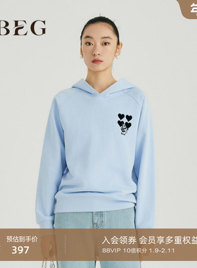 OBEG欧碧倩春款蓝色连帽印花卫衣女宽松慵懒风套头上衣10481018