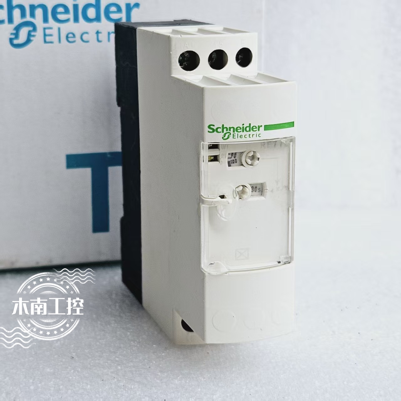 原装施耐德/schneider时间继电器RE7TL11BU 现货