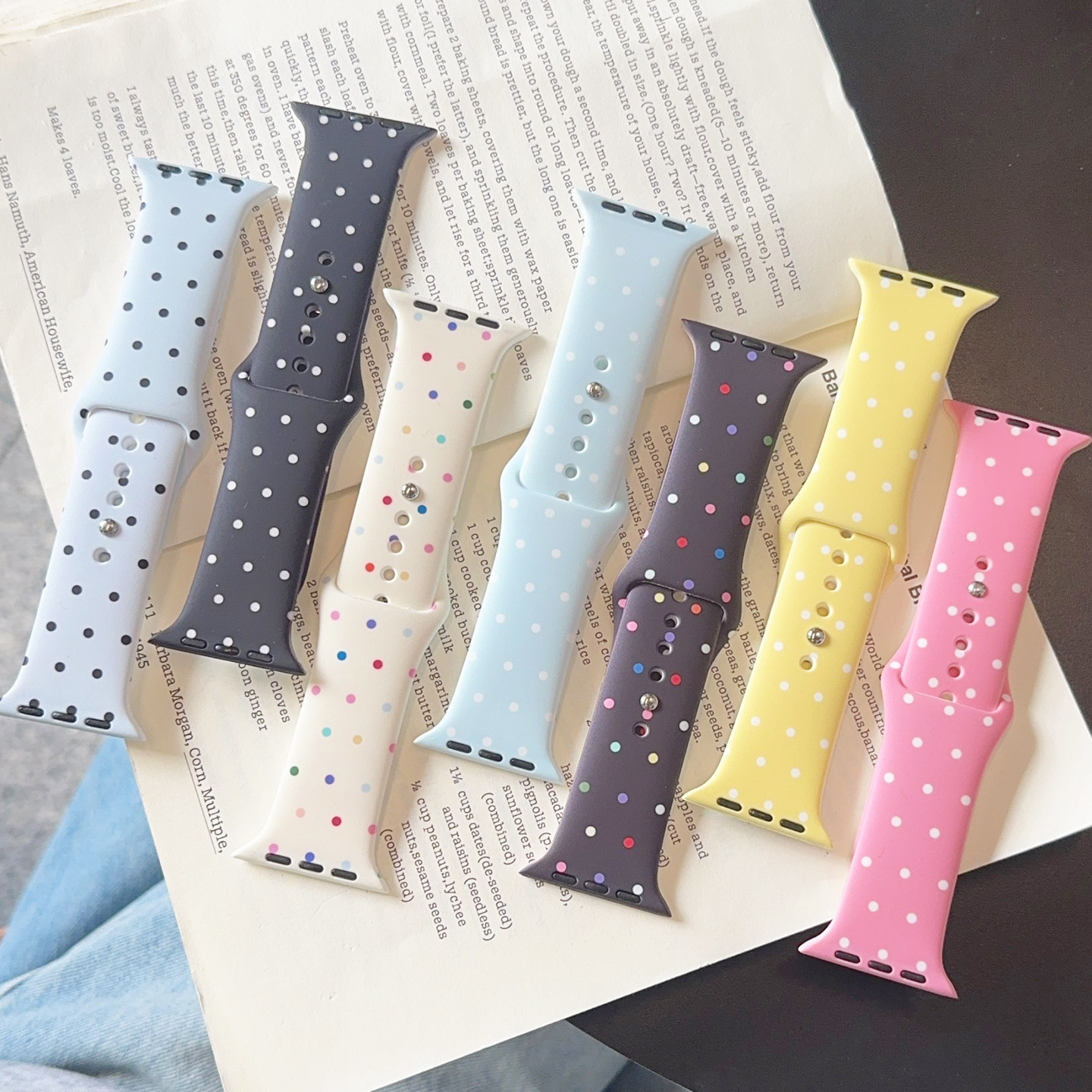 韩国波点硅胶圆点iwatch表带S11适用苹果SE手表S10女高级感小众S9