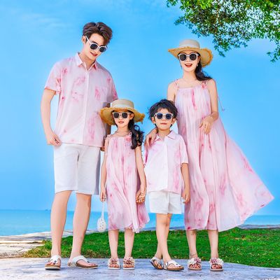 海边沙滩裙亲子装一家三口2025新款度假旅游晕染母女吊带连衣裙夏