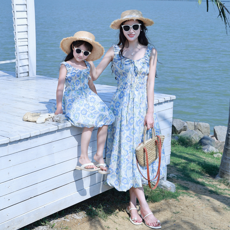 海边沙滩亲子装母女连衣