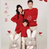 蛇年亲子装 一家三口四口红色麻花毛衣影楼主题摄影全家拜年服过年