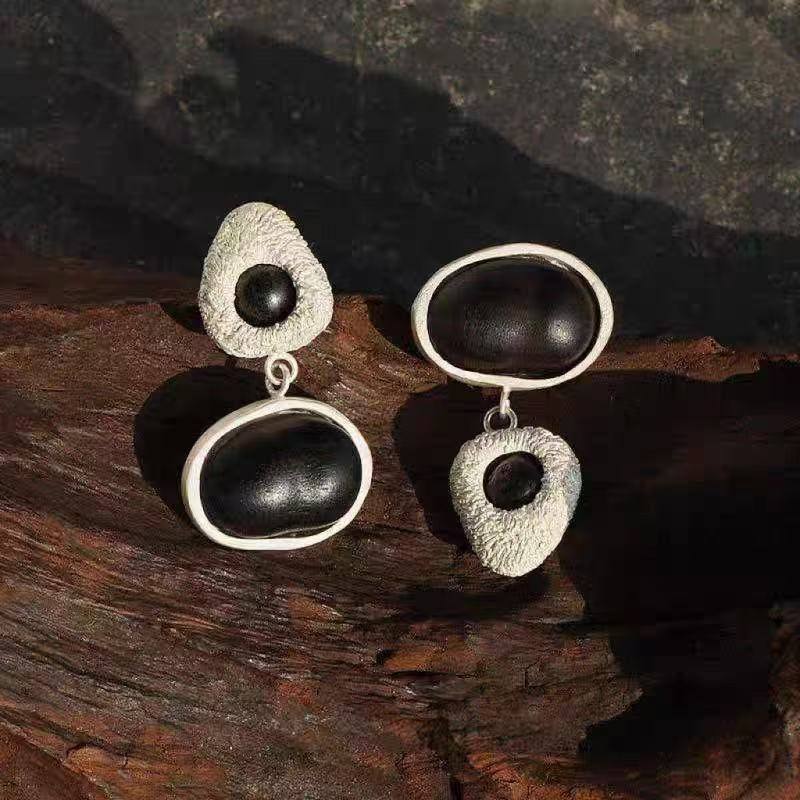 波纹黑色耳环小众设计师手工磨砂质感造型耳饰2025新款独特耳钉,饰品/流行首饰/时尚饰品新,耳钉,淘宝优惠券,粉丝福利购,淘宝优惠卷