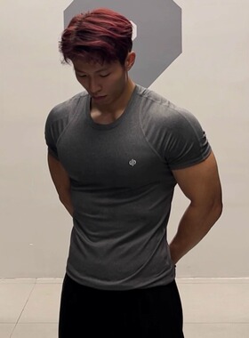 ULTISO本源 美式印花速干健身T恤训练弹力紧身运动透气修身短袖