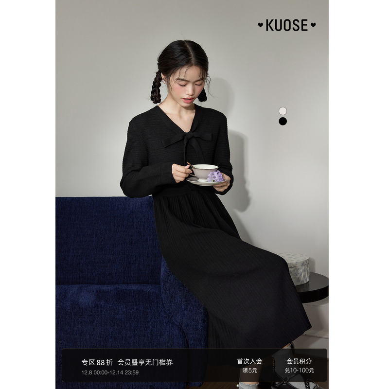 气质杏色长袖毛衣裙连衣裙