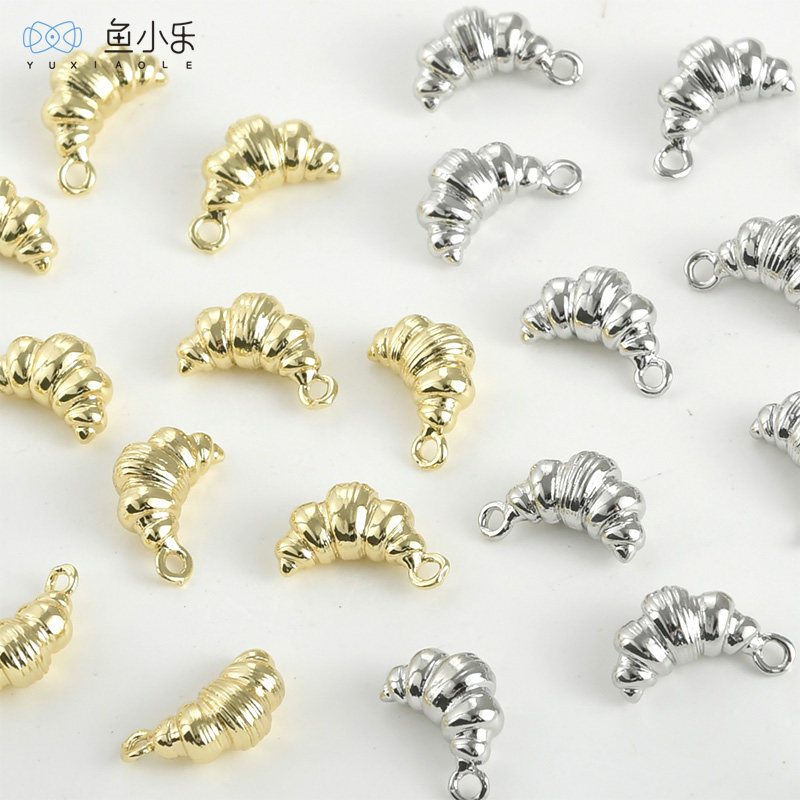 ins风牛角面包小吊坠铜镀真金保色diy手作手链项链耳饰品配件配饰,饰品/流行首饰/时尚饰品新,其他DIY饰品配件,淘宝优惠券,粉丝福利购,淘宝优惠卷