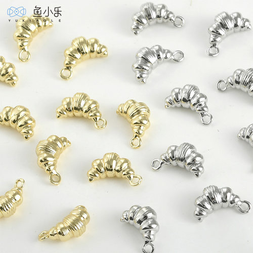 铜镀真金可爱牛角包小吊坠diy