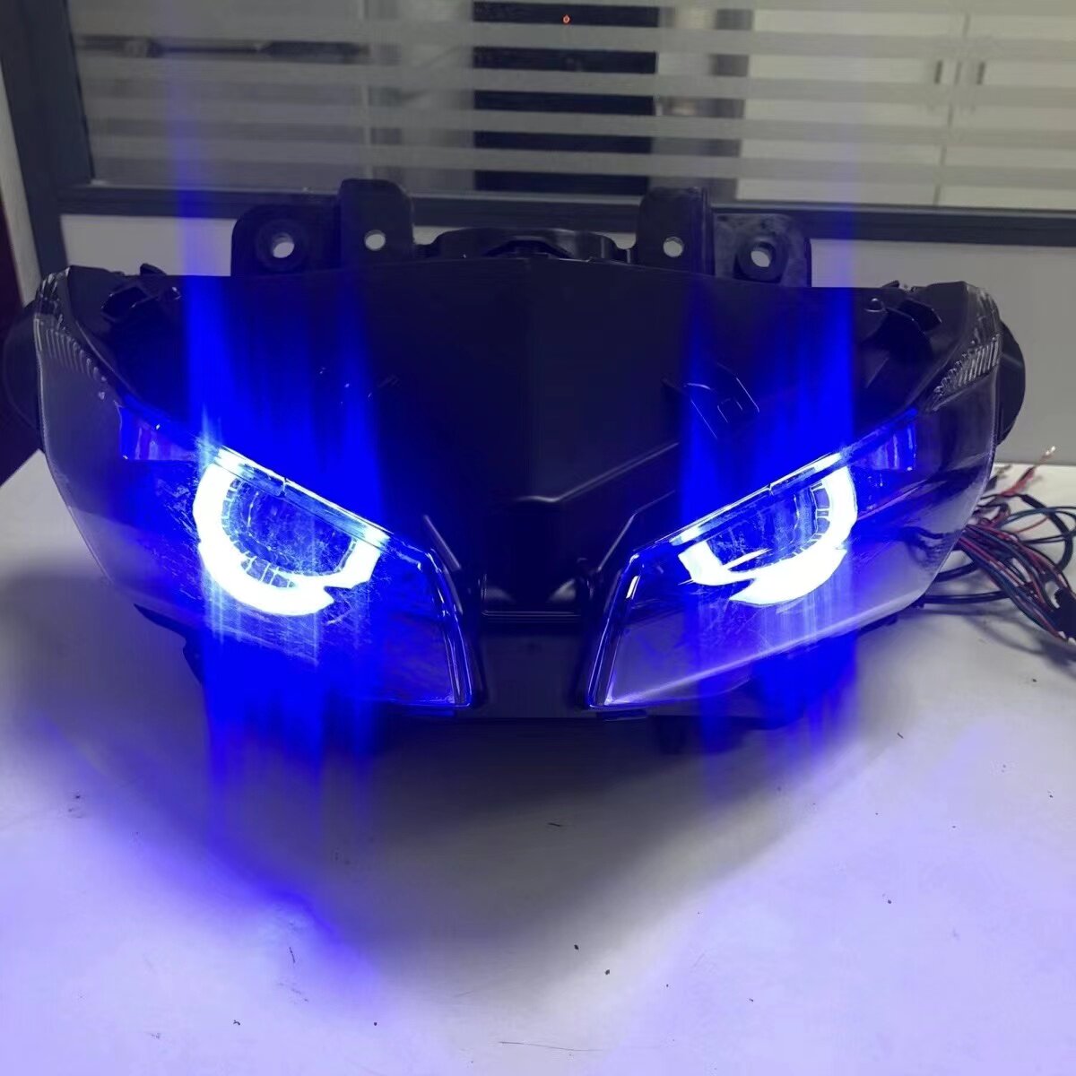 适用于04-07本田CBR1000RR年大灯改装LED透镜恶魔眼前总成天使眼