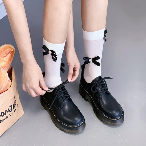 喵唔的天空系带学院风小皮鞋