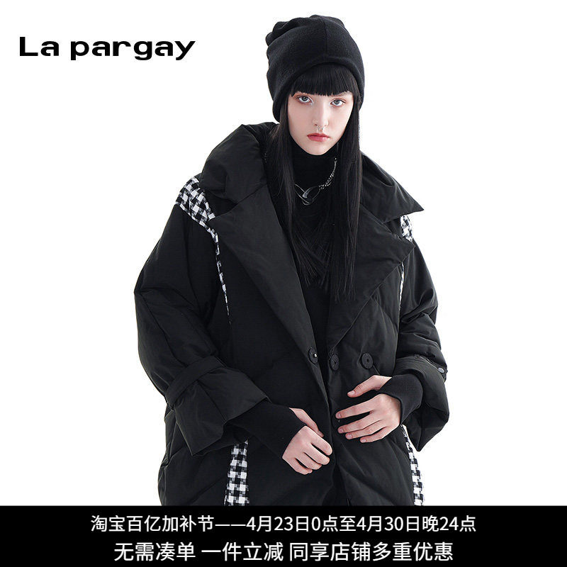 La pargay纳帕佳宽松中长款羽绒服女黑白格拼接连帽设计保暖外套