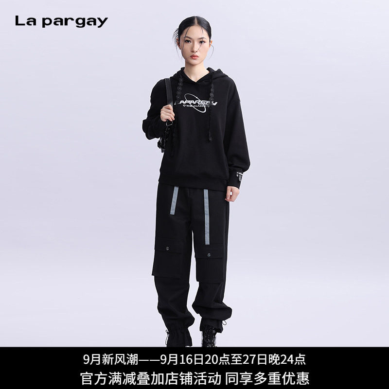 纳帕佳黑色连帽卫衣女宽松字母