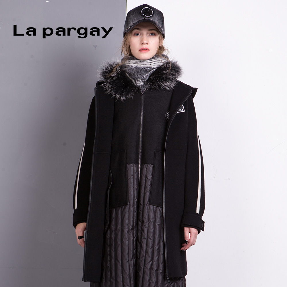 Lapargay纳帕佳2023秋冬新款女装黑色休闲连帽外套中长款呢大衣