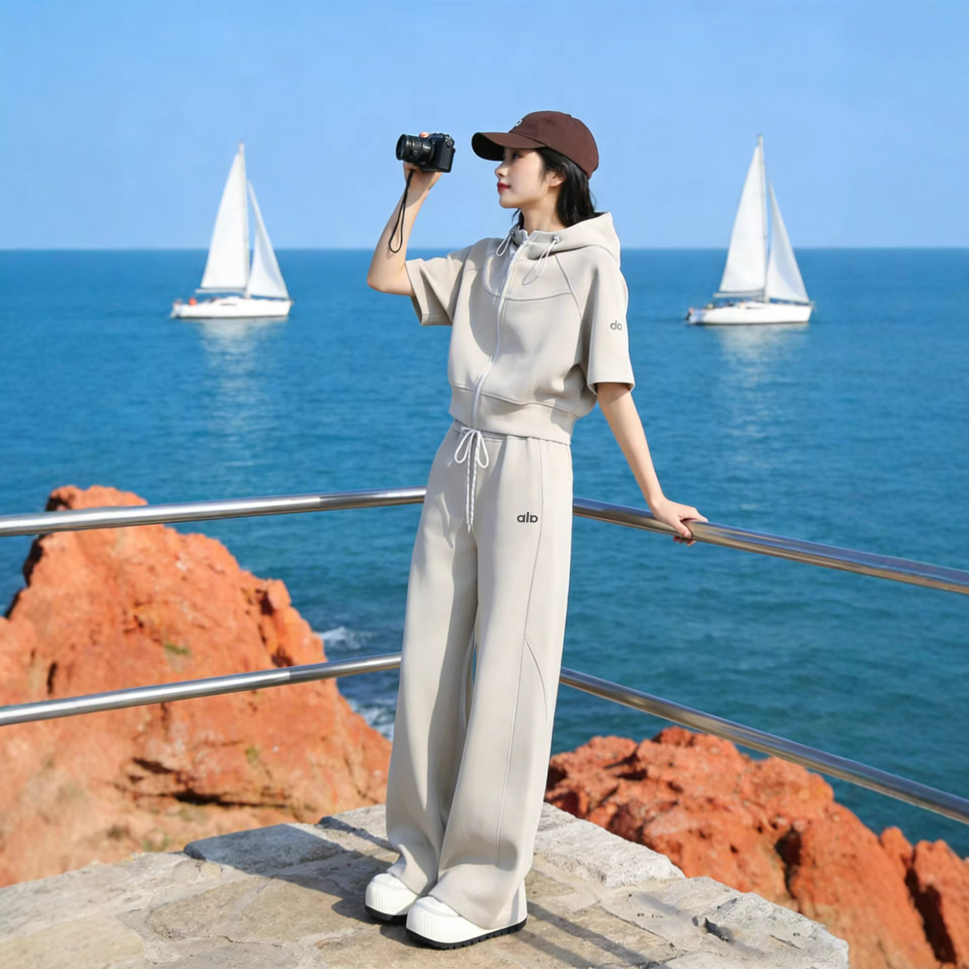 小个子套装女夏季减龄显瘦时尚短款卫衣上衣阔腿裤休闲运动两件套