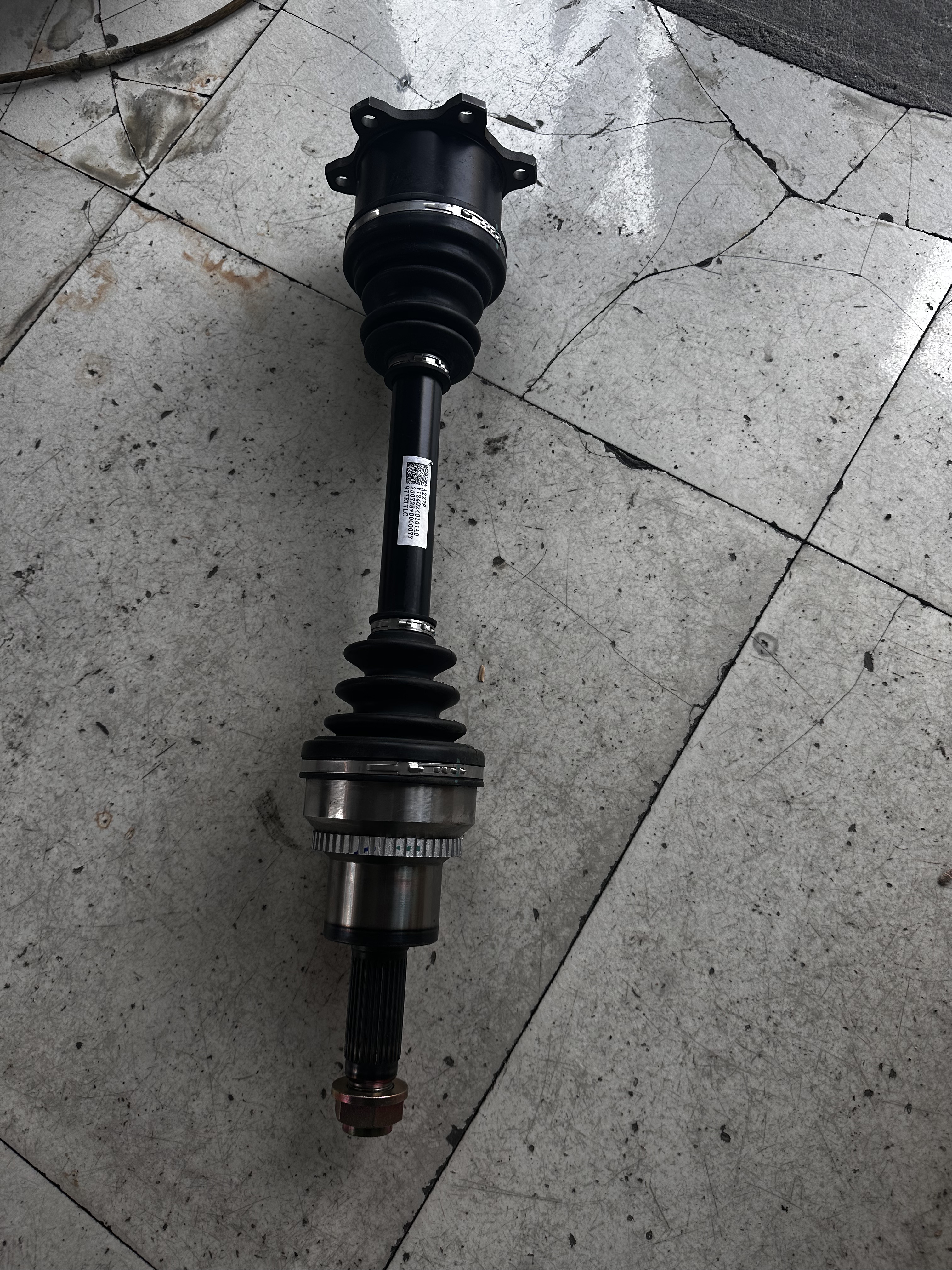 新能源图雅诺半轴总成传动轴总成内外球笼总成左右轮半轴