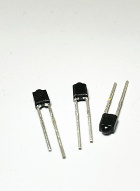 PT2424-6B 方形 直插 红外线接收三极管 DIP2 940NM PT2424