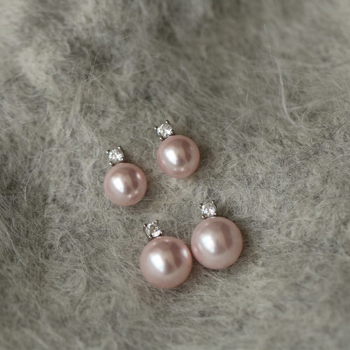 粉嘟嘟高级粉色施家珍珠耳钉