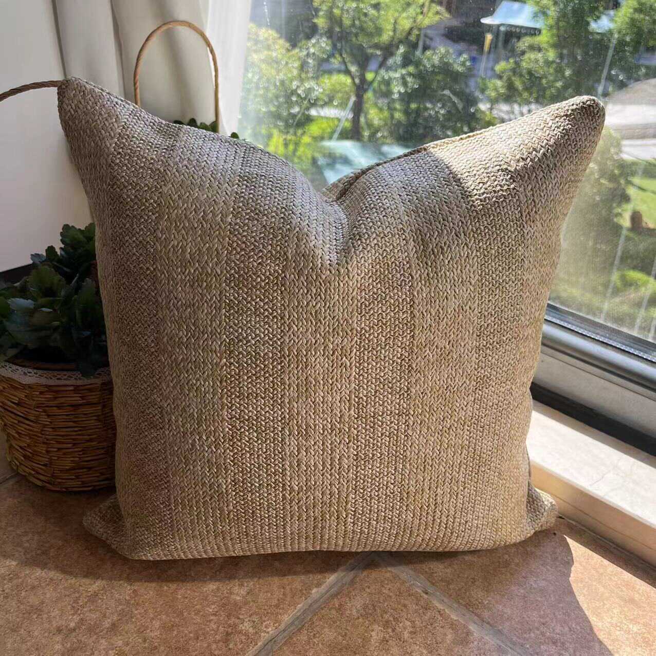 外贸出口高端侘寂风抱枕