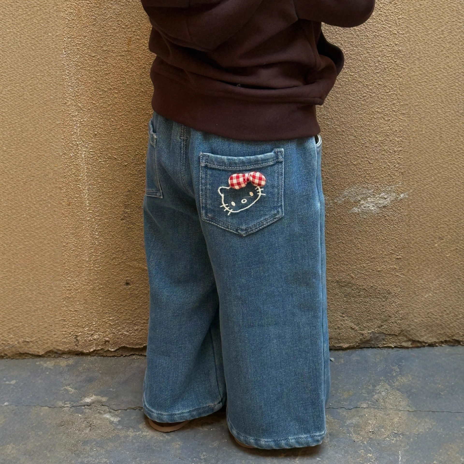 糖豆韩国童装女童中小童冬季新款KT猫蝴蝶结洋气直筒牛仔裤加绒潮