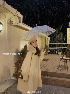 初雪蓝蓝私藏温柔狐狸毛厚大衣