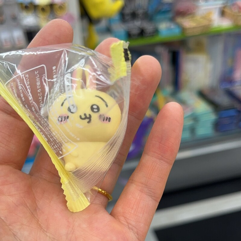 日本正版chiikawa吉伊卡哇可爱自嘲熊迷你公仔手办玩偶摆件三角包