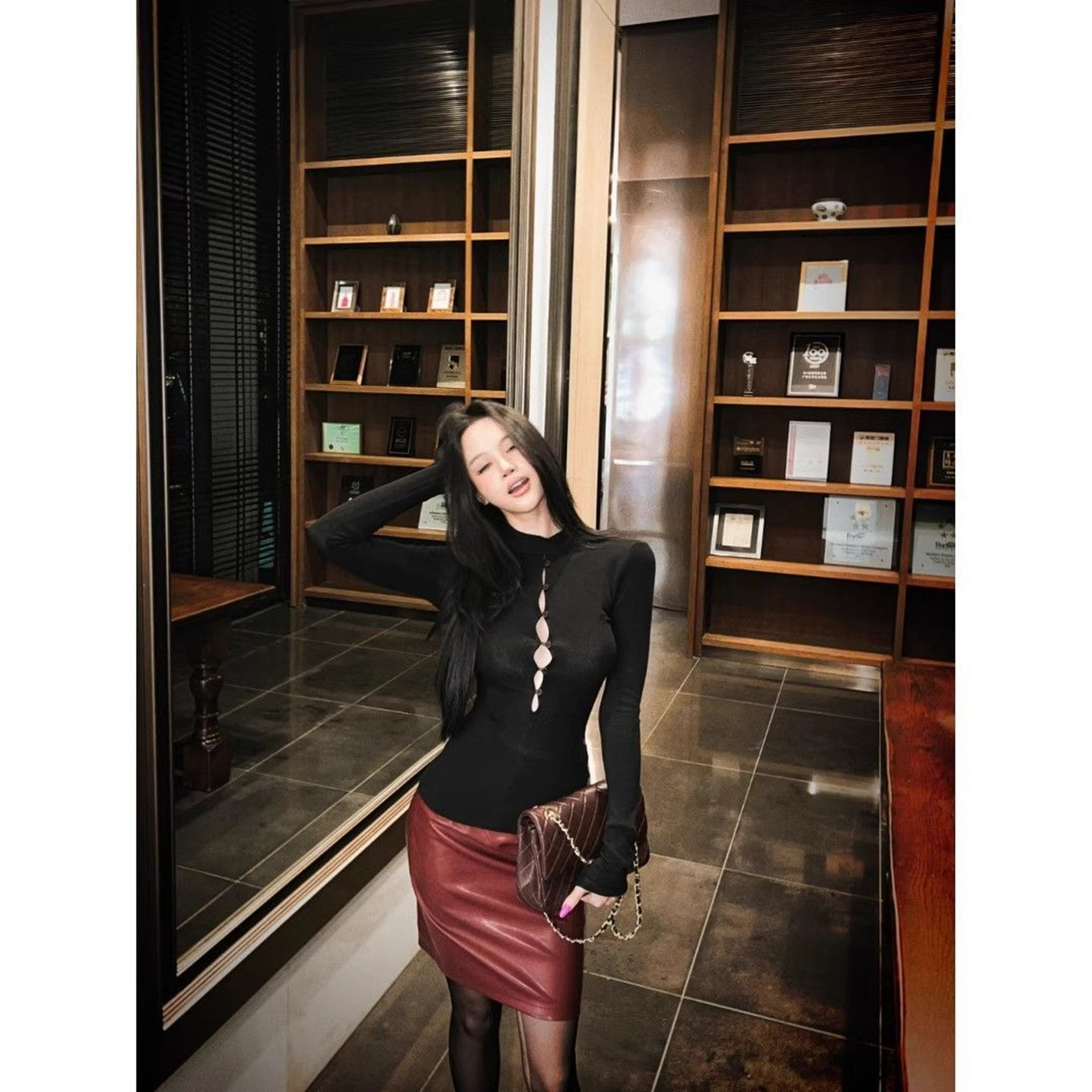 法式性感风镂空立领长袖T恤女秋冬弹力修身内搭紧身收腰打底上衣,女装/女士精品,T恤,淘宝优惠券,粉丝福利购,淘宝优惠卷