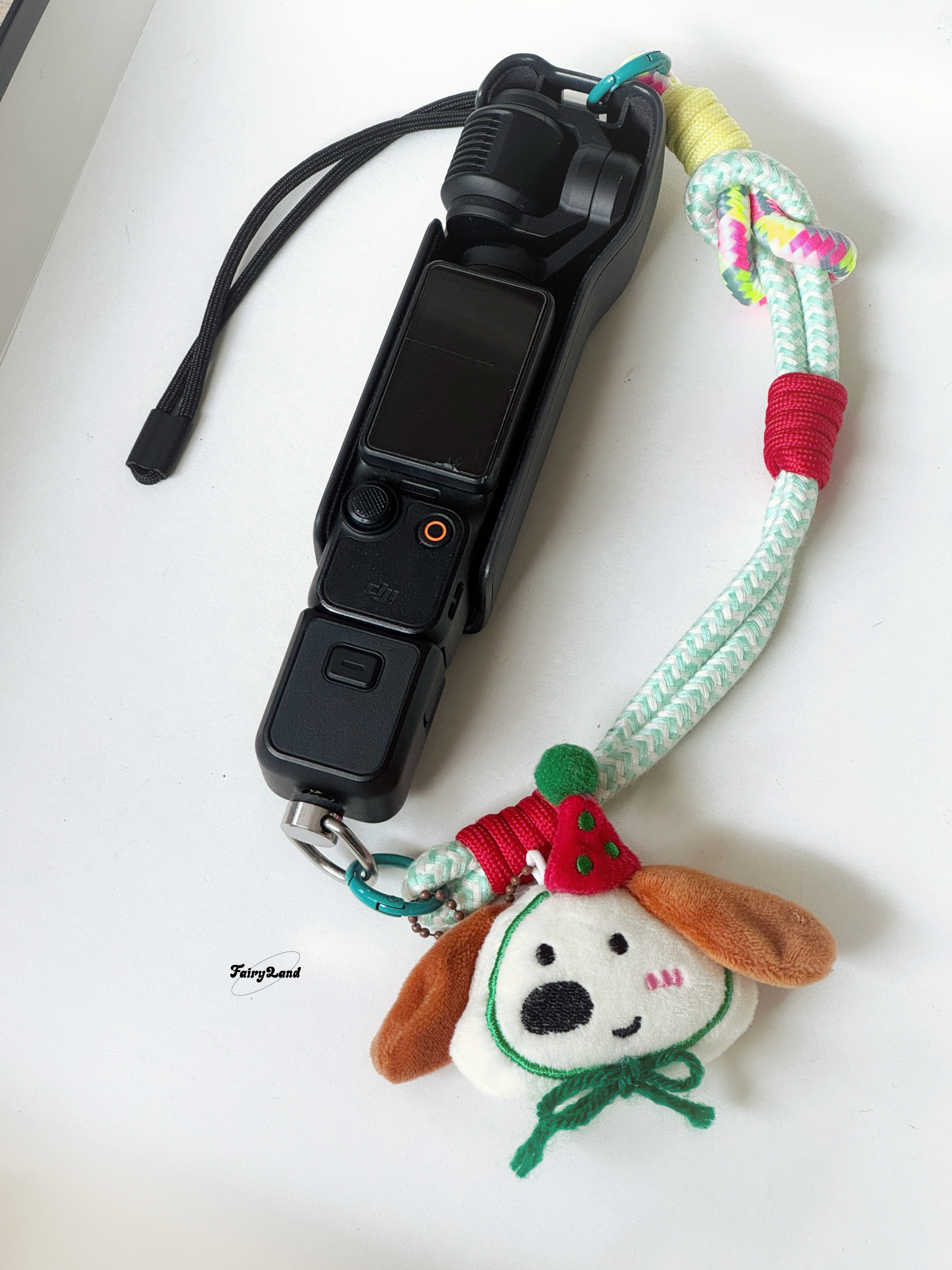 毛绒小狗手机挂绳大疆pocket3手腕带相机拍立得挂绳通用可爱防丢图片