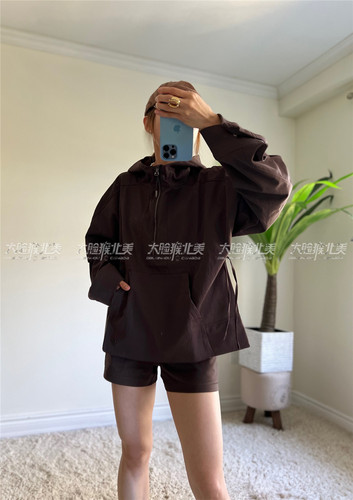 lululemon瑜伽休闲半拉链风衣