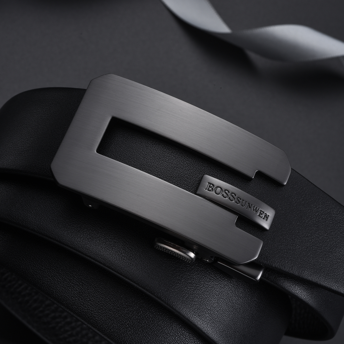 BOSSSUNWEN年轻人潮男商务休闲真皮男士皮带头层牛皮自动扣腰带