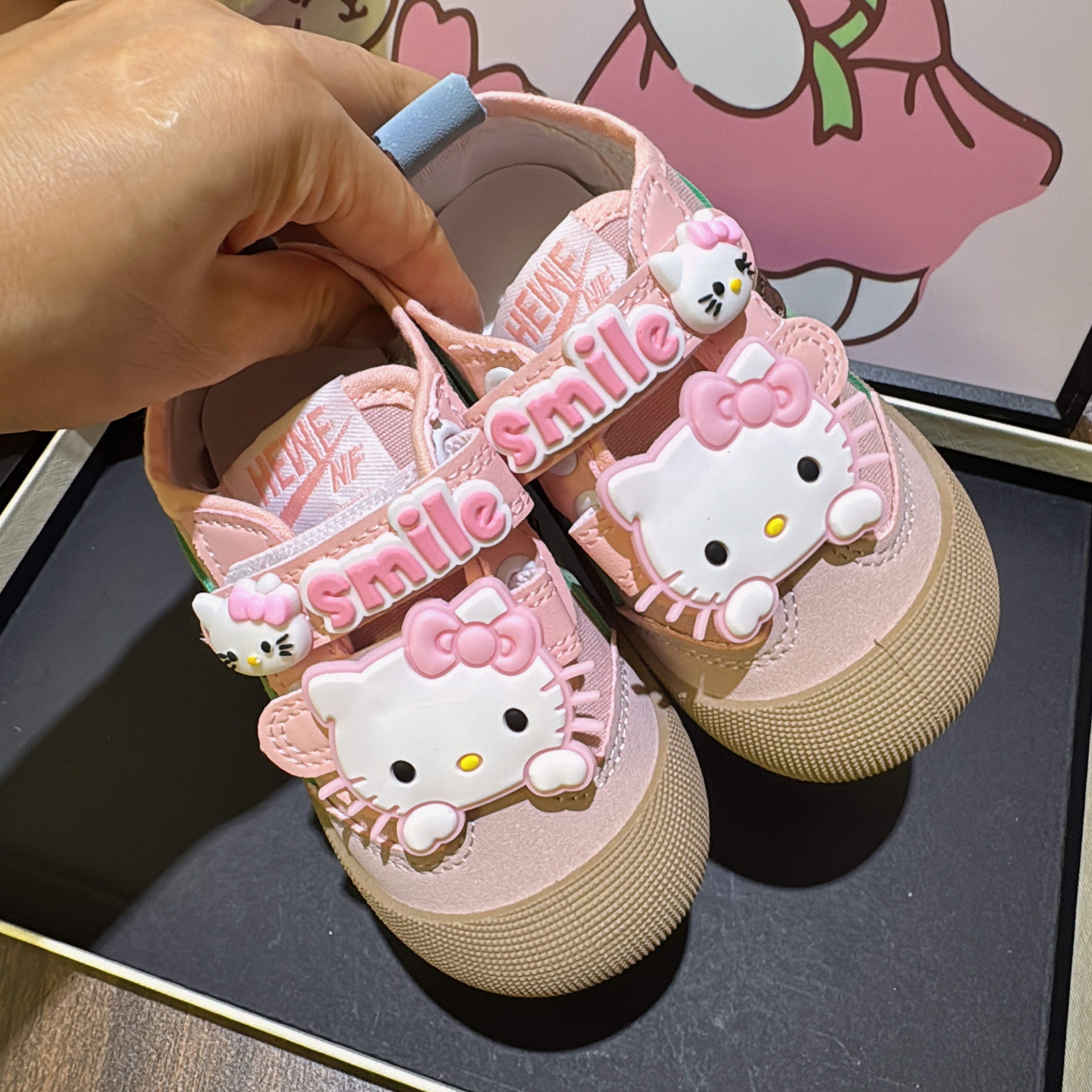 女童粉色帆布鞋魔术贴幼儿园鞋轻便防滑儿童室内鞋宝宝春秋运动鞋