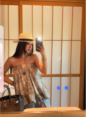 IUIU阿晶家「成分党会很爱」100天丝松紧腰花苞半身裙+抹胸两穿