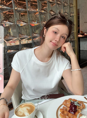 IUIU阿晶家「年度实穿首选」肯豆同款索洛娜面料修身正肩短袖T恤