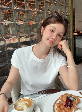 IUIU阿晶家「年度实穿首选」肯豆同款索洛娜面料修身正肩短袖T恤