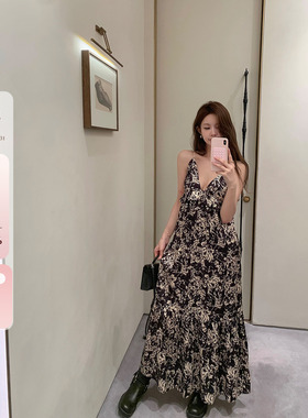 IUIU阿晶家 gan 碎花吊带连衣裙女秋季内搭V领时尚气质漏背裙子