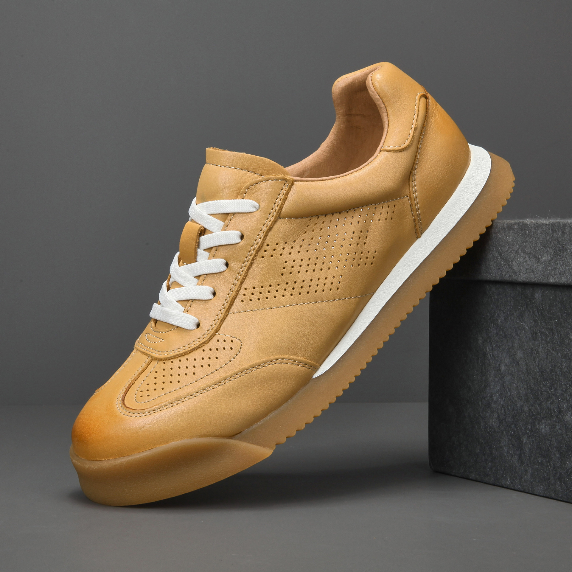 板鞋男2025夏季新款真皮德训鞋高端透气休闲鞋男士小白鞋镂空软底