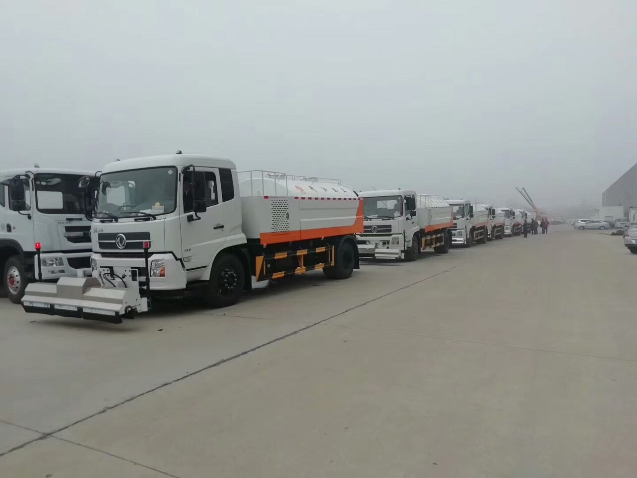 东风天锦清洗车路面养护车10方定金