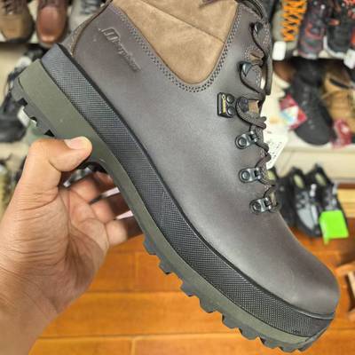 英国专业贝豪斯Berghaus防水GTX面料V底耐磨 整皮牛皮全包胶