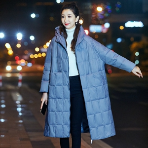 反季2022年新款长款轻薄薄款羽绒服女中长款宽松大码阔版长过膝黑