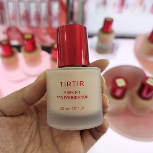 TIRTIR遮瑕粉底液送金泰亨相片