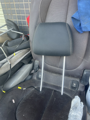 适用奔驰CLS300 CLS350 CLS63座椅头枕 头靠 靠枕电动支架配件