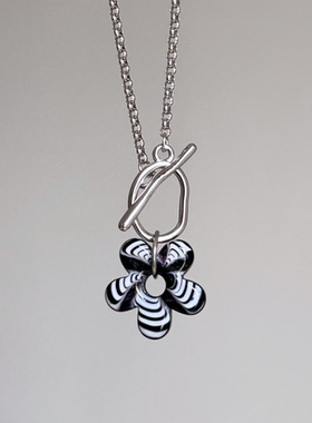 日韩系ins风琉璃暗黑花朵ot扣长项链小众设计感y2k复古甜酷叠戴